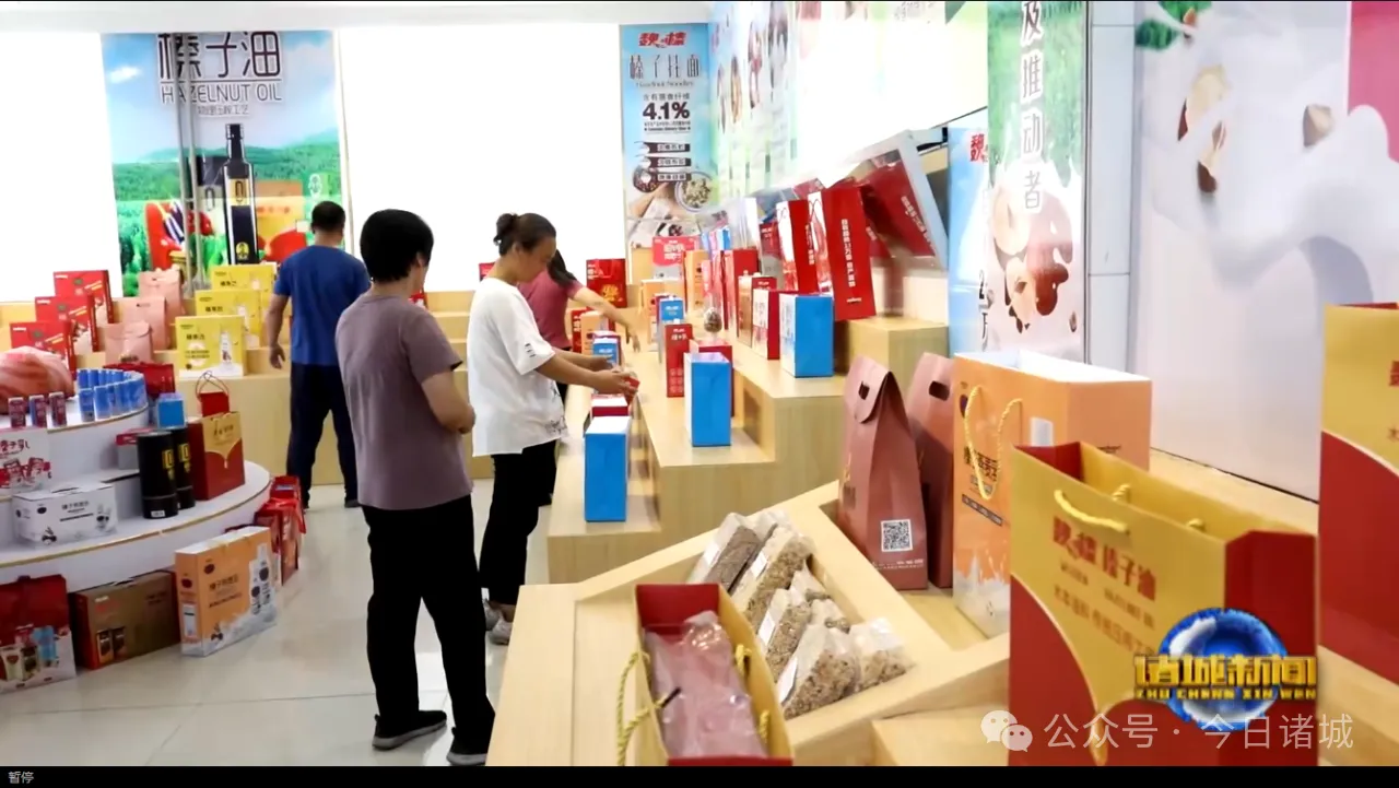 臨近中秋，每天生產(chǎn)100噸